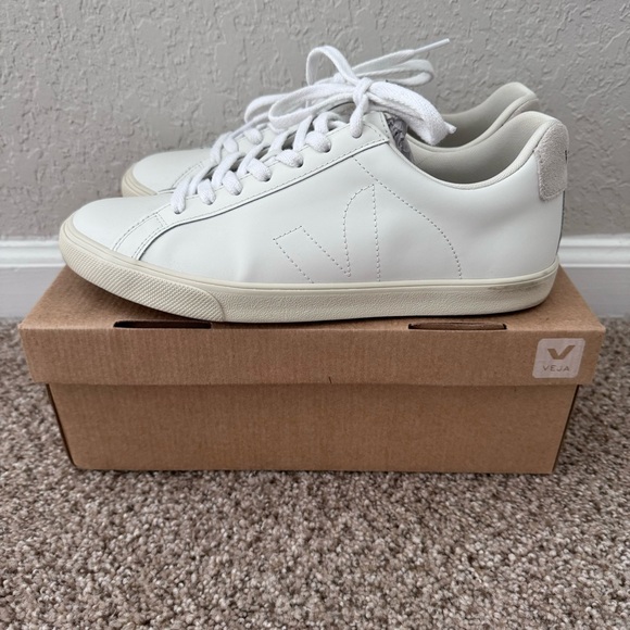 Veja Esplar Sneaker (Unisex) - Picture 2 of 8